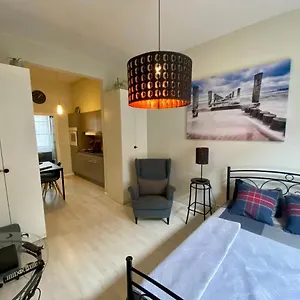 https://place-jourdan-petit-appartement.brusselshotelsbook.com